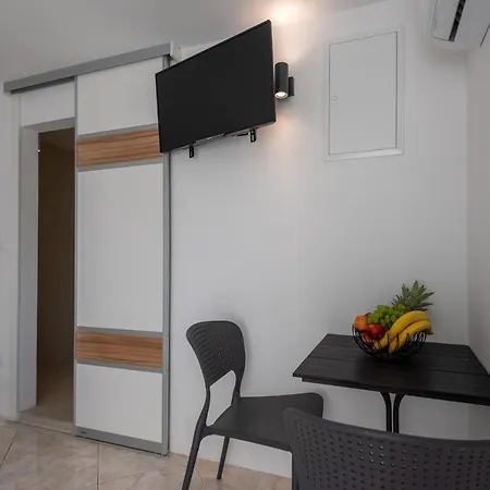 Alex - Lapad, Great Location *