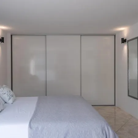 Alex - Lapad, Great Location Apartment *