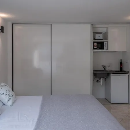 Alex - Lapad, Great Location Apartment Dubrovnik